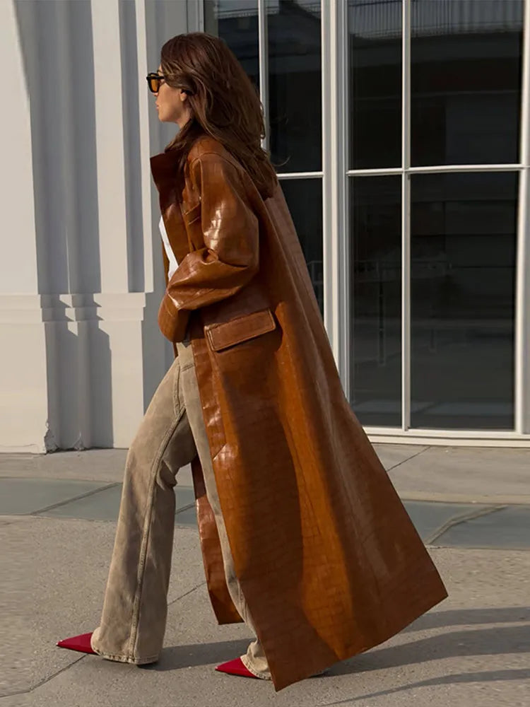 Trench long caramel – Effet cuir crocodile