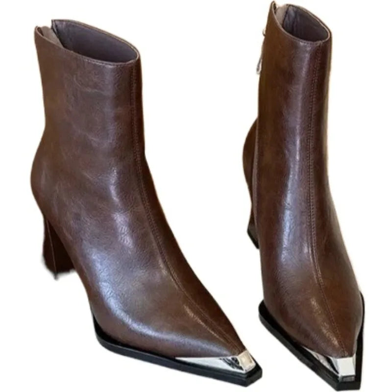 Bottines à talons – Élégance élancée