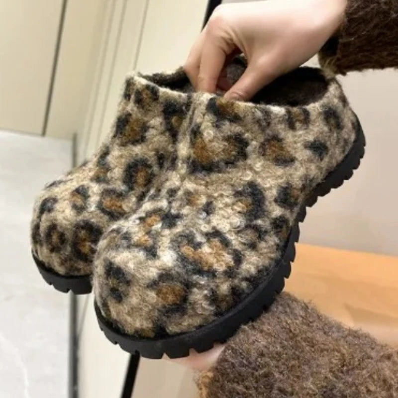 🐆 Mules Wild Cozy