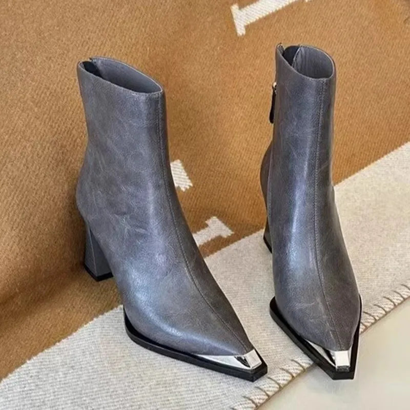 Bottines à talons – Élégance élancée