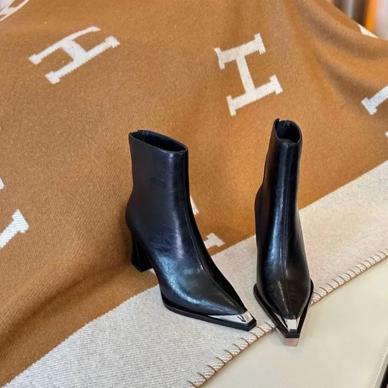 Bottines à talons – Élégance élancée