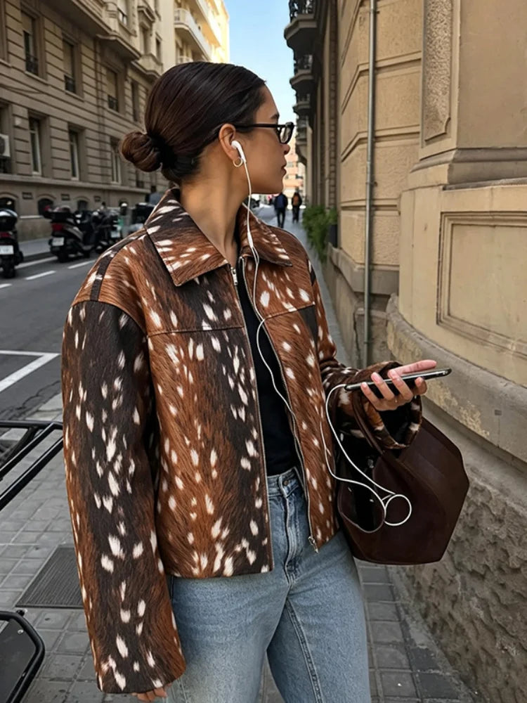 Veste courte effet fourrure – Motif faon
